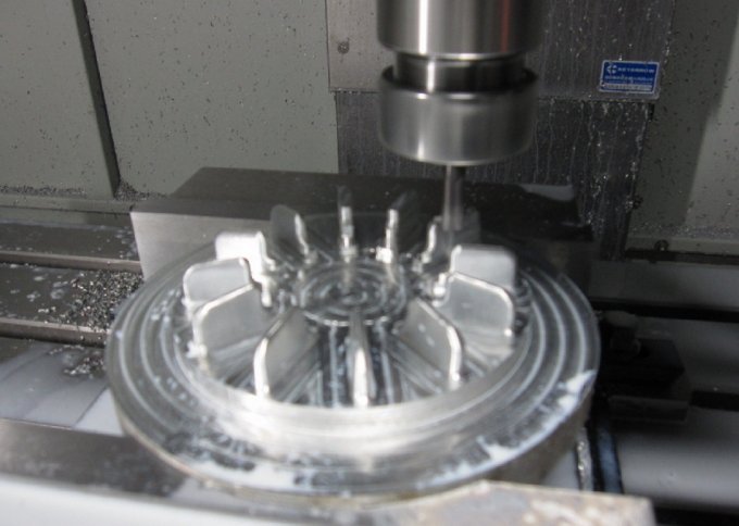 Piezas que trabajan a máquina del CNC del aluminio, piezas de cobre amarillo que trabajan a máquina del metal del CNC con la anodización